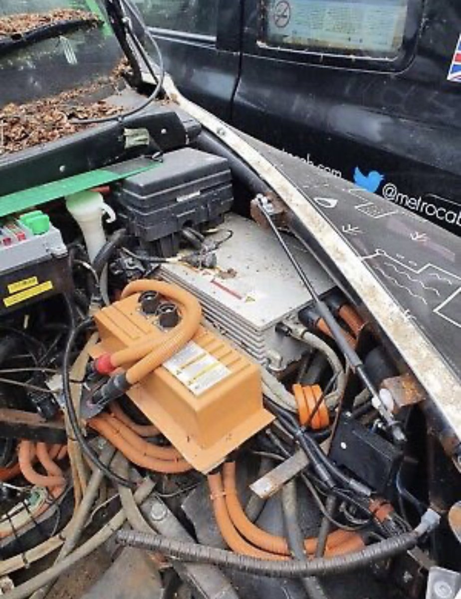 FrankBullitt39's tweet image. #MetroCab had operational electric ⚡️ Taxis before #LEVC then were sued by #LEVC &amp;amp; mysteriously, these vehicles were not put in the production as Mr Cameron winded &amp;amp; dined the Chinese &amp;amp; their investment in Coventry #MoneySpeaksAllLanguages