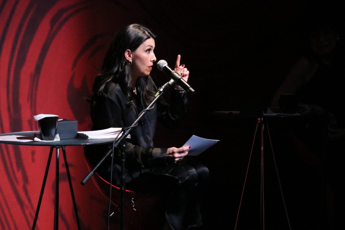 MonologosVagMex's tweet photo. ¡Este lunes en #LosMonólogosDeLaVagina, @AndreaLegarreta, @DalilahPolanco y @janettarceo te esperan para contarte todo sobre el íntimo universo femenino!

💋 #LosMonólogosDeLaVagina
📍 Nuevo Teatro Libanés
📆 Lun. 20 de marzo | ⏰ 6:00 p.m.
🎟️ https://t.co/mCZTB7lomA https://t.co/Kfc7lowZan