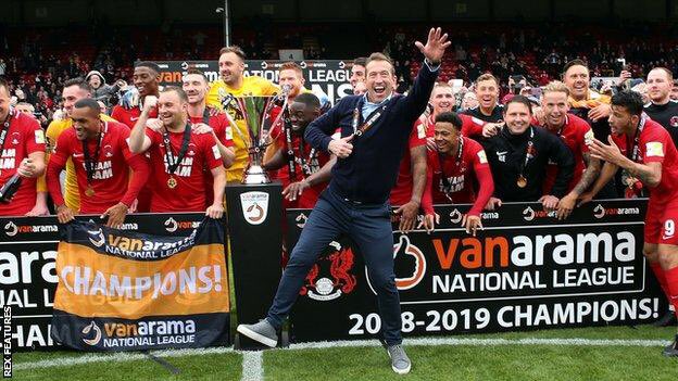 The man who made us dream again!
Here’s to you Justin Edinburgh orient love you more than you will know!!#ForTheMemories