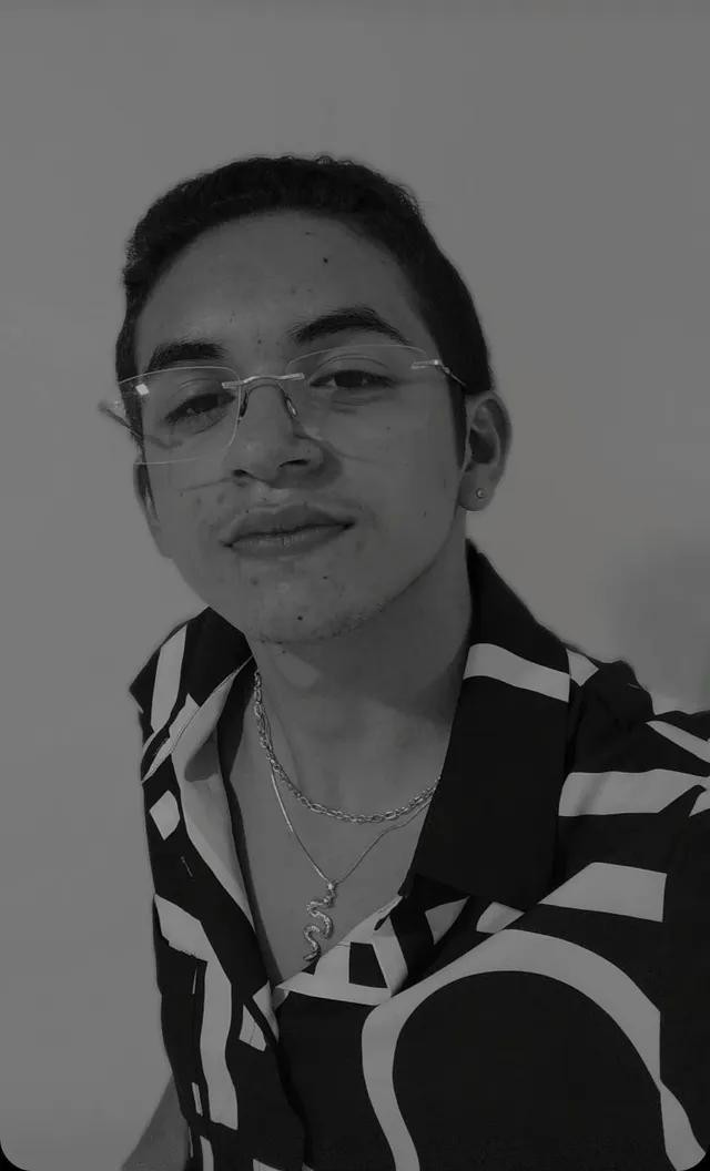 Cardim___'s tweet image. "Decidindo se eu te beijo ou se eu vou te matar"❤️‍🔥🩸#SelfiesForPilantra