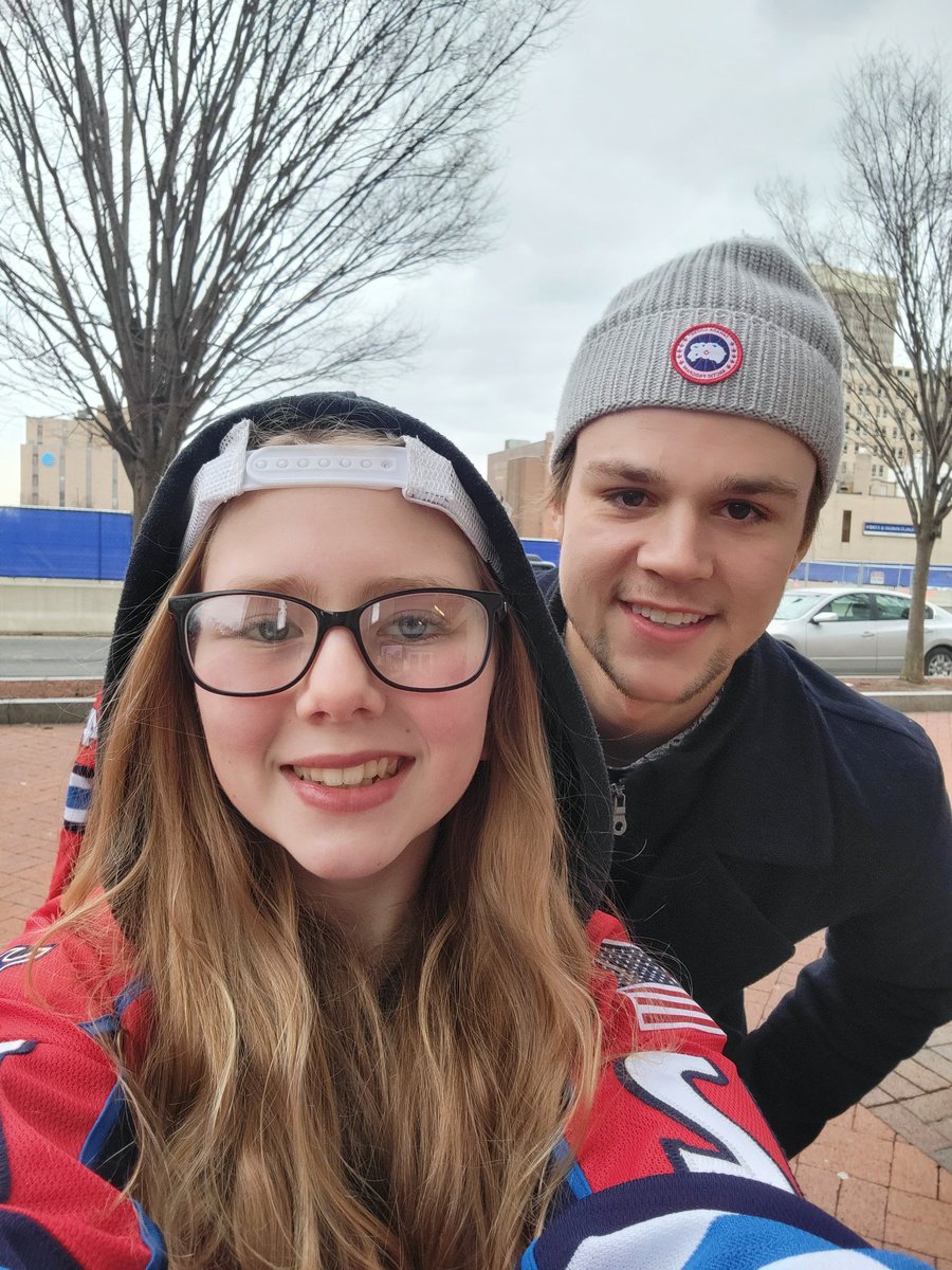 JohnGorczyca1's tweet image. @ThunderbirdsAHL 
@HVACBerkshire 
#TOCOOL 
Sec 11 row M seat 12