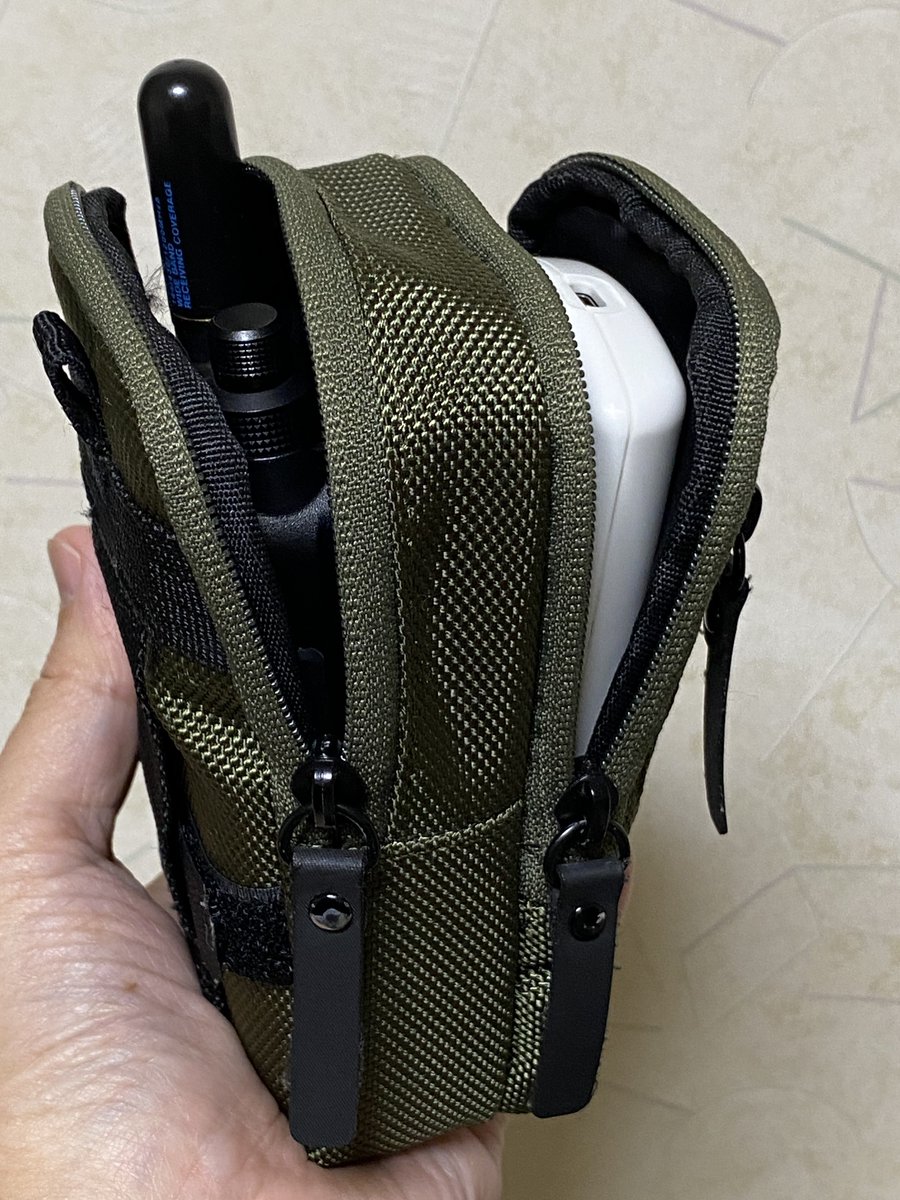 jm3lgf's tweet photo. ID-52 ＋ openSPOT4 Pro 携帯セット
#ID52 #SharkRF #openSPOT4 https://t.co/tcYOgpusuM