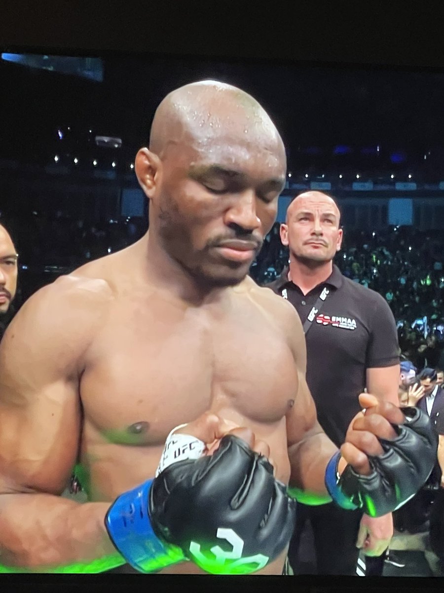 TheLastPharaon's tweet photo. #TeamMuslim à l’#UFC286 comme d’hab. https://t.co/uIwsruozzl
