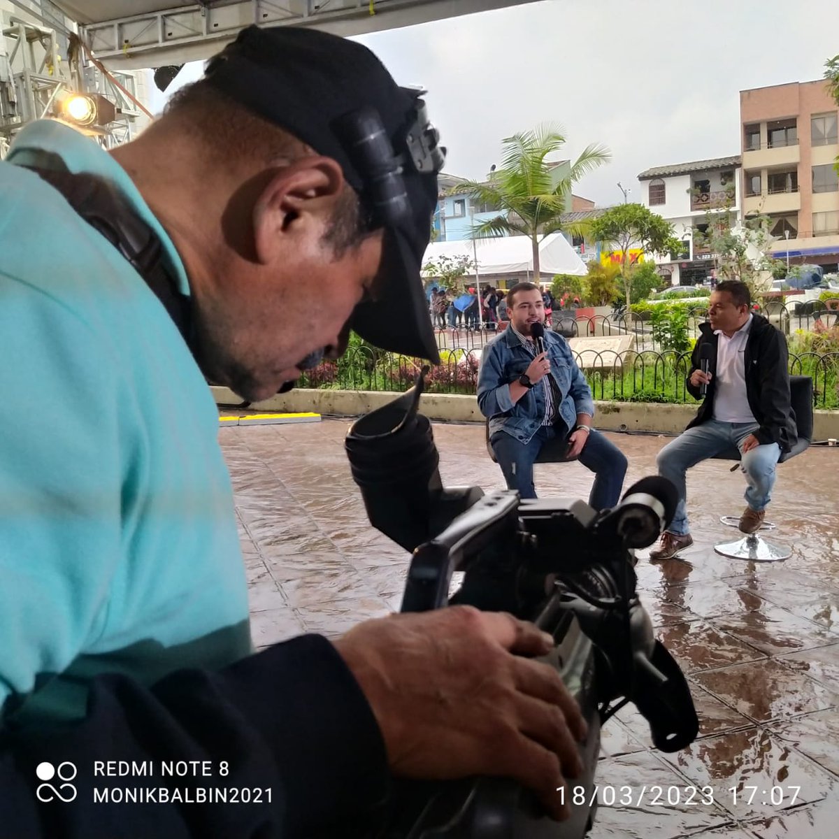 Eduberhoy's tweet photo. Definitivamente es un orgullo hacer parte de la familia #Teleantioquia #Emociona Hoy en la presentación de #Enelparque con @CamiloCorreaA alcalde @DonmatiasAlc https://t.co/zUxKqGdJ4k