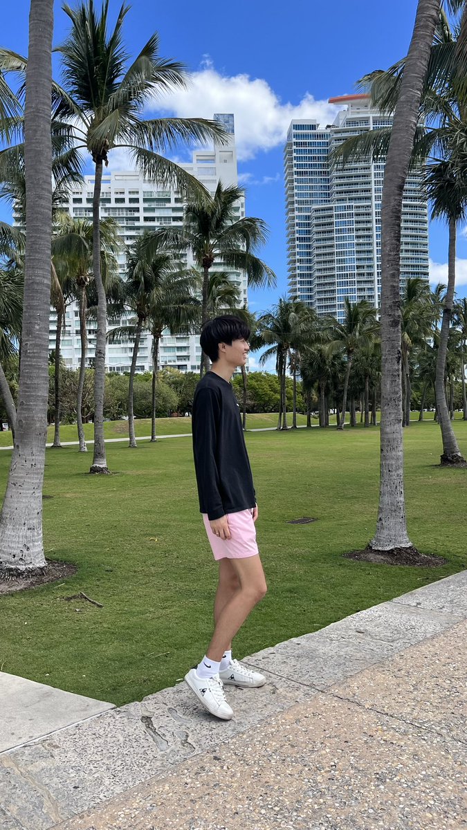 Walking around the coastal areas of Miami, FL

フロリダ旅行へ行きました！
マイアミビーチへの道中の一コマ！

#Springbreak #SpringBreak2023 #springbreak2k23