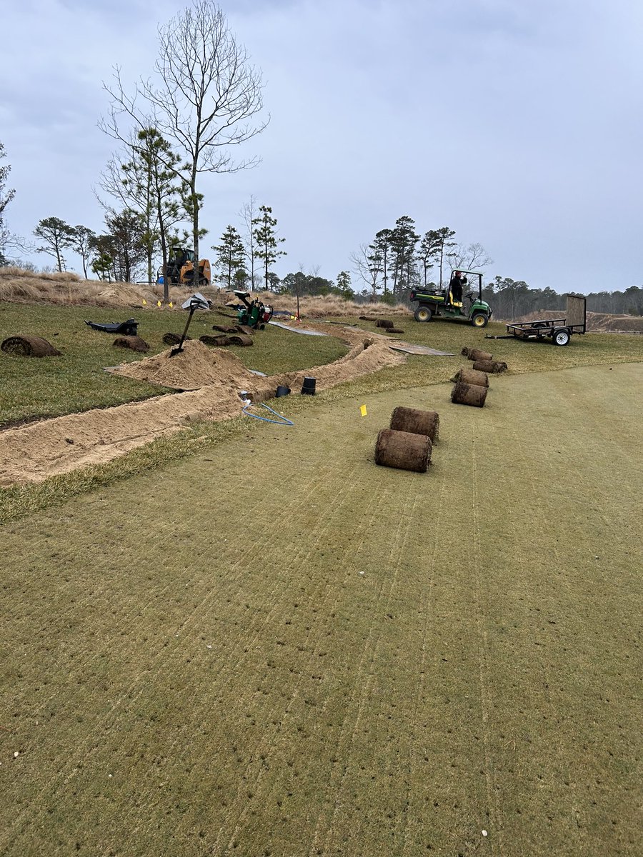HerbPhillips6's tweet photo. Just a little in house fun! #HDPE piping and #2wire communication with #Toro Infinity sprinklers. This is the right side rough on the 8th hole of the #Grant course at #unionleaguenational. @RossBurgess91 @Patrick112586 @ScottBordner @UnionLeagueGolf https://t.co/cXzMZyFqLO