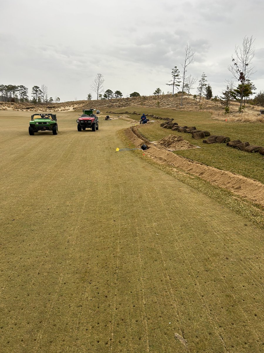 Just a little in house fun! #HDPE piping and #2wire communication  with #Toro Infinity sprinklers.  This is the right side rough on the 8th hole of the #Grant course at #unionleaguenational.                    @RossBurgess91 @Patrick112586 @ScottBordner @UnionLeagueGolf