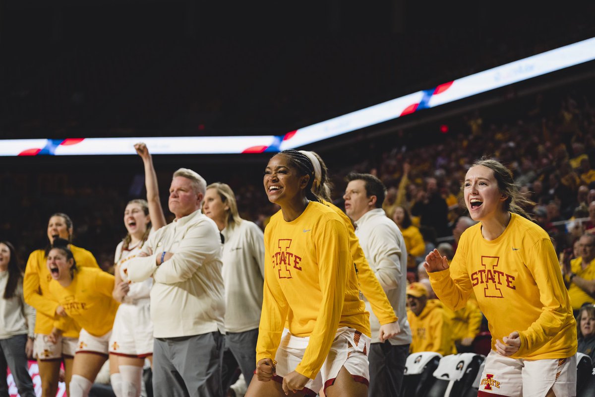 ShantaviaDawkin's tweet photo. Regardless if I play or not. Or if we win or loss. I’ll forever hold my head high, keep a smile on my face and be the best teammate. I wear “Iowa state” across my chest and regardless of the outcome, I have the best coaches and best teammates in the country 🌪️
#CyclONEnation https://t.co/6c6xF9V9yL