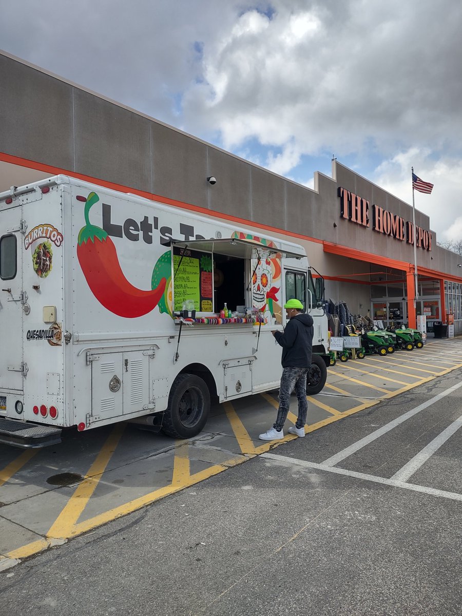 corey4159's tweet photo. We had a busy day at 4159! Credit event, HVAC and Re-bath Lead Event and a Taco Truck!
@cmzalenski @BrianMcL70 @TheeRyanKearns @AmyDestein @DaveMusen @HomeDepotRoss https://t.co/6bLVQNbXrv