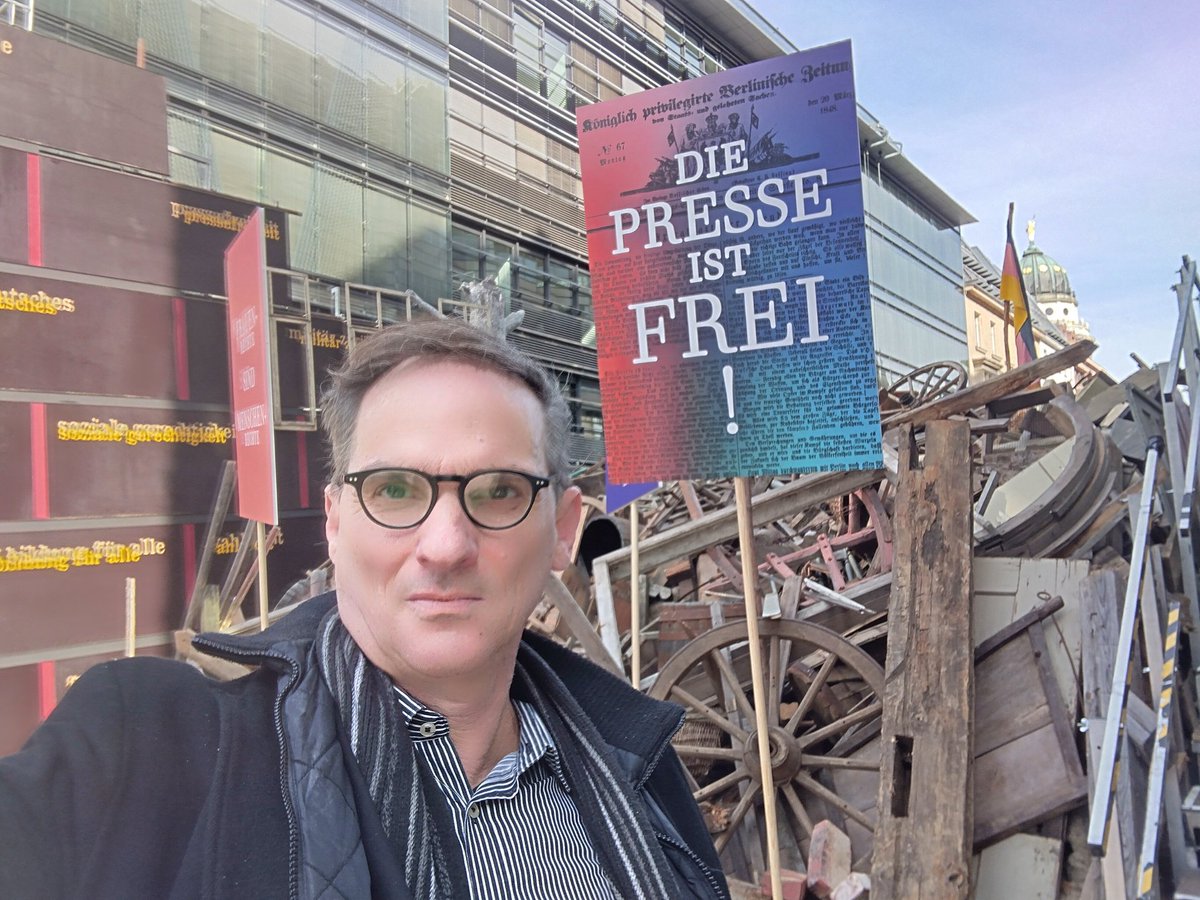 joschberlin's tweet photo. 175 Jahre #Märzrevolution #1848 - eine nachgebaute Barrikade in der Friedrichstraße erinnert daran. https://t.co/WSITOEwteE
