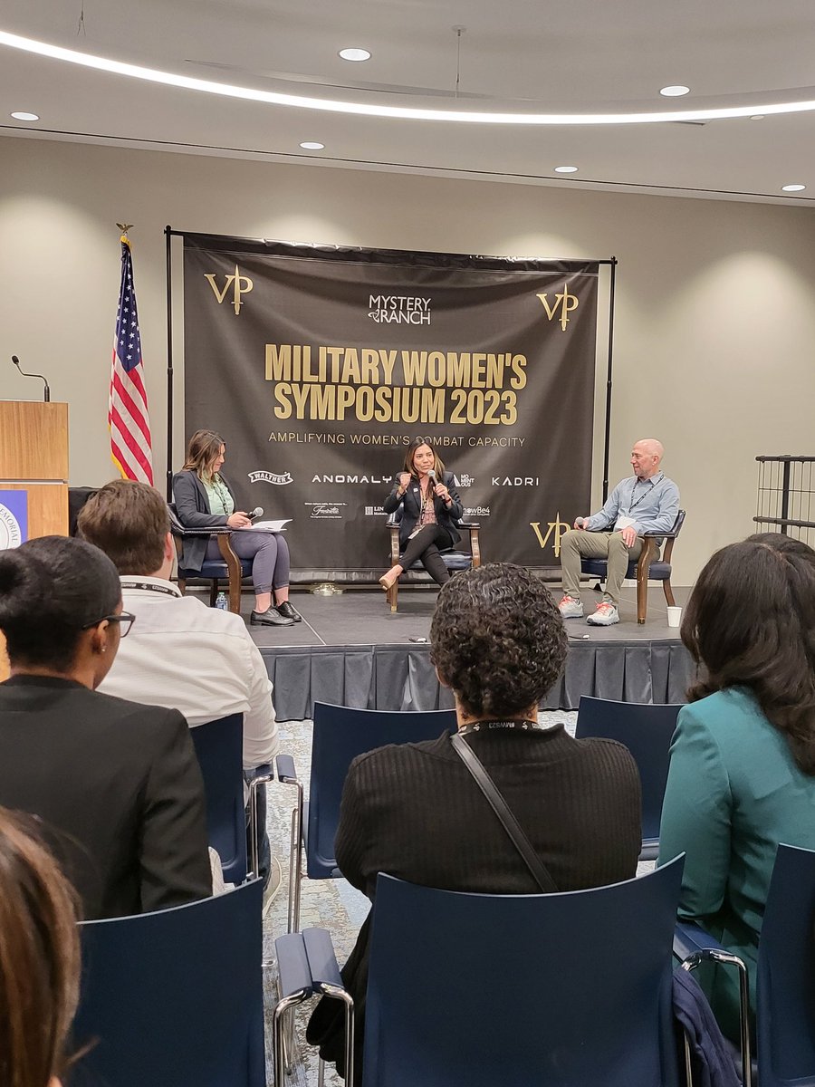 LKCyber's tweet photo. Panel on equipment and gear:
"Ill fitting gear can cause a cognitive malfunction"
@valkyrieprojectus #MWS23 https://t.co/D9XbyvqByA