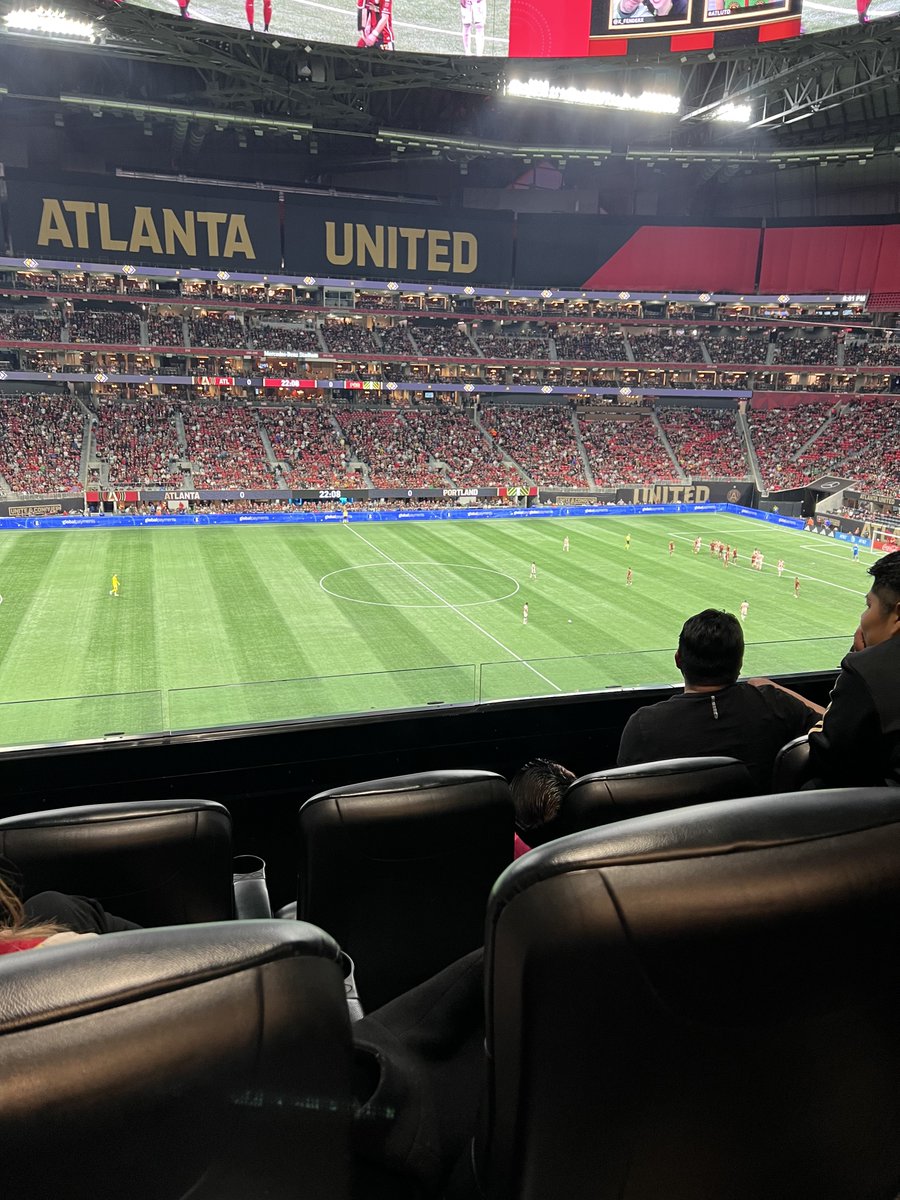 🅱️.Ivy 👟 The ASC🪬 on Twitter: "United game tonight …. still LAFC all