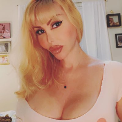 Raquel__Fox's tweet photo. #NewProfilePic https://t.co/CNbV77NHhI
