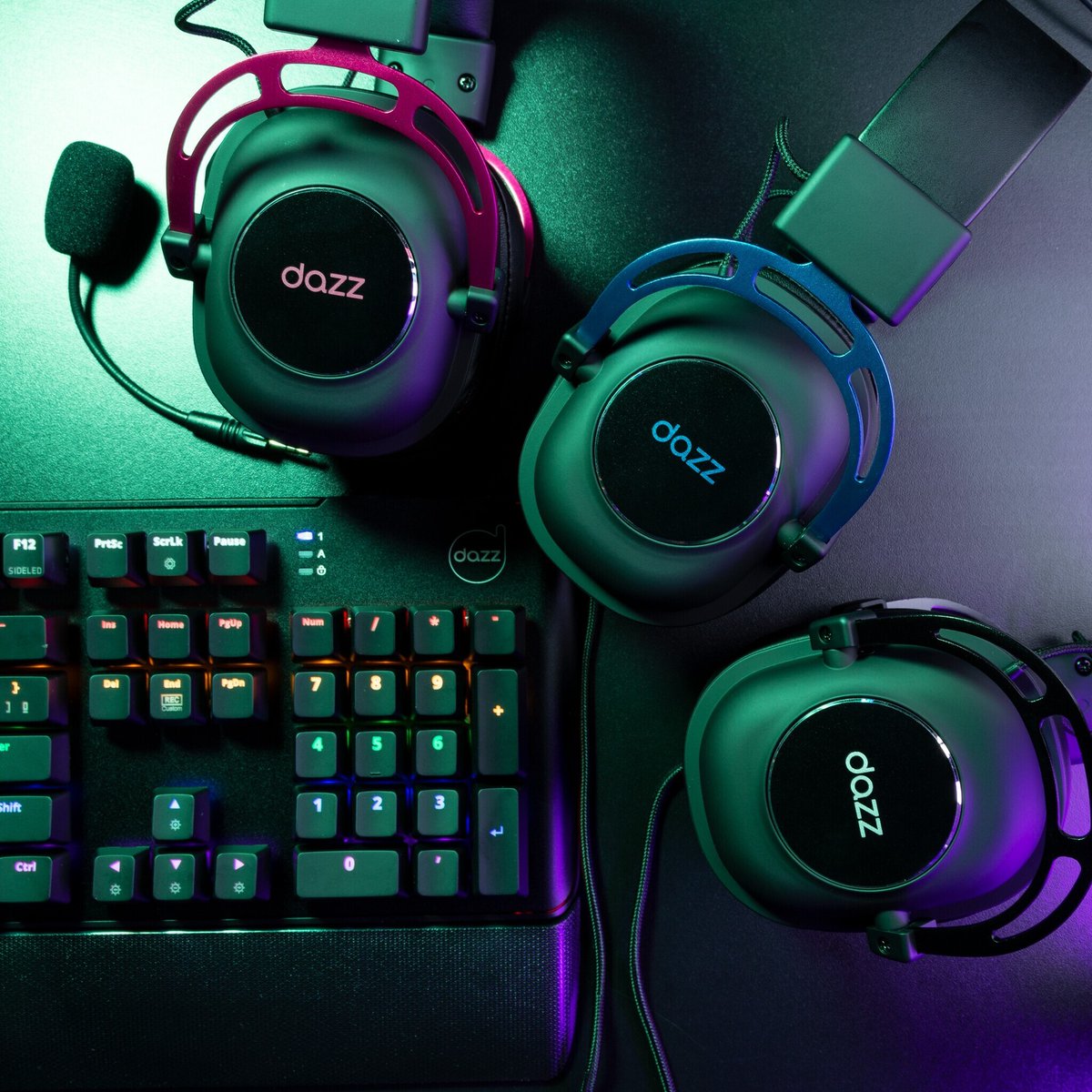 dazzoficial's tweet photo. Você precisa do Teclado Mecânico Predator, com switch LC optical 1.7 à laser e tecnologia 100% anti­ghosting. 🔥

Já para ouvir melhor cada passo do seu inimigo, a melhor opção é o Headset FT3 Ultralight da Dazz, que possui 230 gramas, tecnologia surround 7.1 e conexão USB. https://t.co/EJiCEisp7a