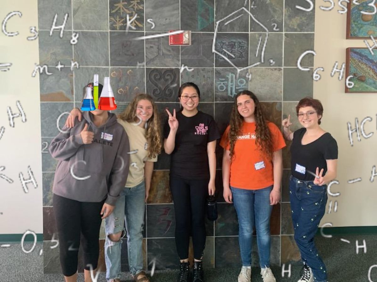 itsbeejuice's tweet photo. I was so excited to help out @allgirlsSTEM today! Thank you Veronica for making the topic something I'm so passionate about and live so deeply, cryptography is the way to find the key to my heart https://t.co/1w54WX4aSm