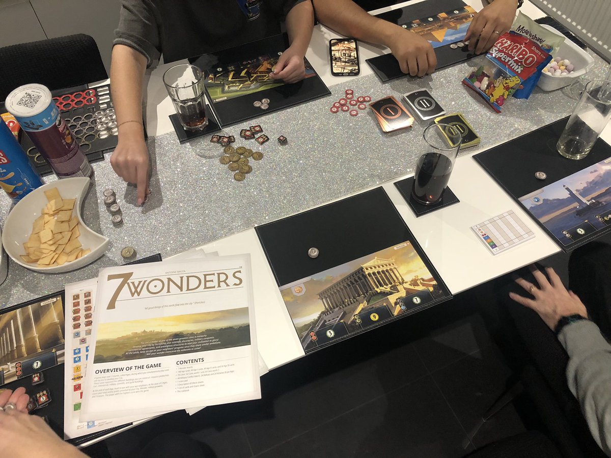 And_p_'s tweet photo. Playing the #7WondersGame @AsmodeeUK @ComeRound https://t.co/XkLn00PYhI