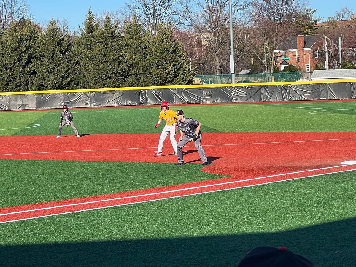 MdBlueChips's tweet photo. @TimmyYoungbar25 with some impressive fire power early in this high school season. He went 4 for 9 with 7 RBIs including 2 triples and 2 BBs yielding an impressive 1.156 OPS. https://t.co/S6v2MFx47j