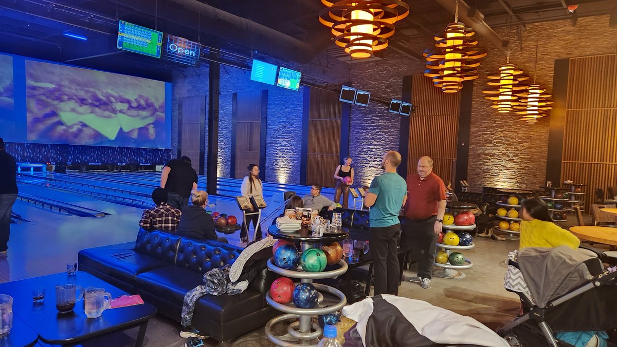 wrreact's tweet photo. Out for a fun night at Bingemans https://t.co/GEx9GEXDaG