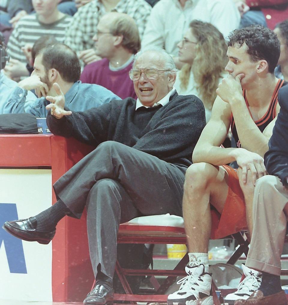 mid_madness's tweet photo. PRINCETON IS THE FIRST IVY LEAGUE SCHOOL SINCE 2010 TO MAKE IT TO THE SWEET 16. FOR COACH CARRIL! 

DOMINATION. MID-MAJORS BABY! THEY BALL! https://t.co/NPI1A8mcbj