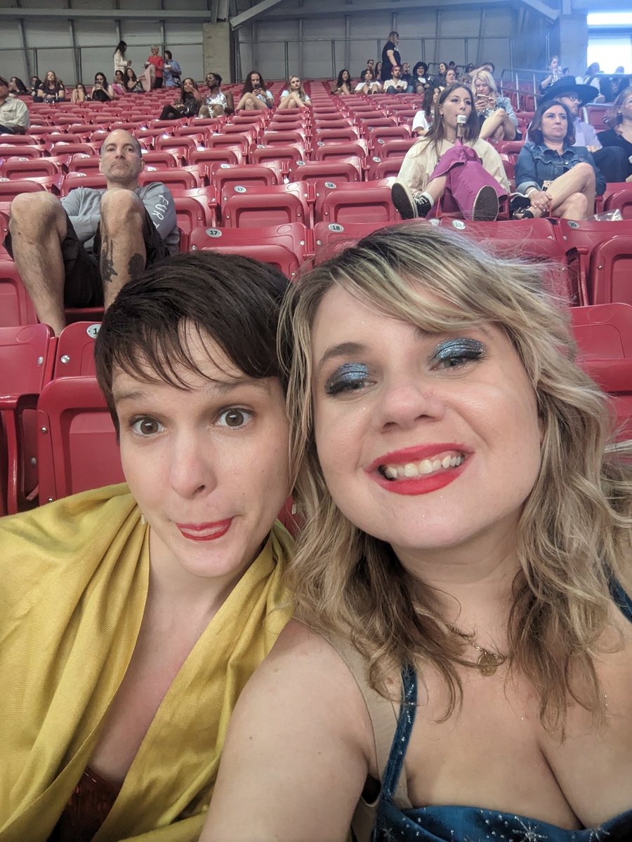 sandygriffins's tweet image. special shout-out to this physicians formula liquid eyeshadow that has held up since 8am