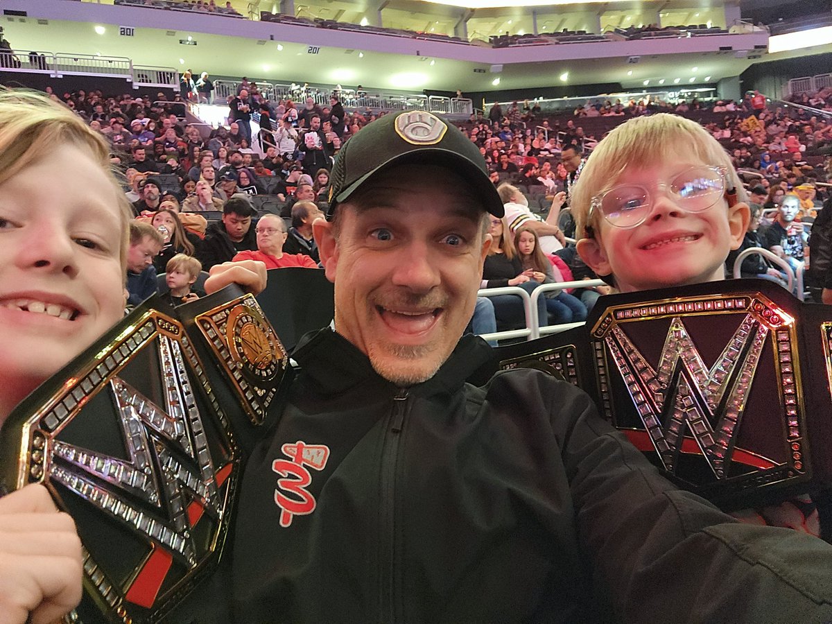 average_joedj's tweet photo. Future champions!  @wwe @FiservForum #WWEMilwaukee https://t.co/OXStZD2t41