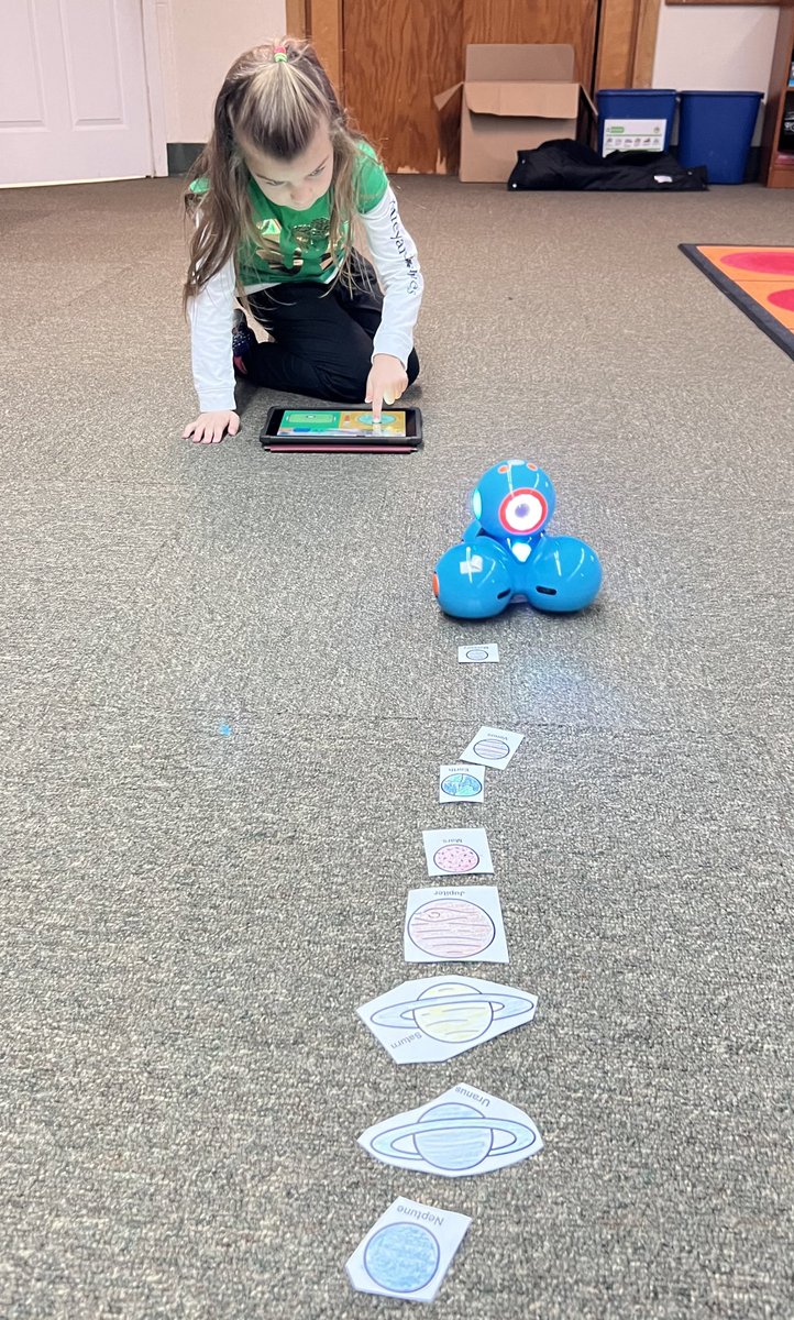 Ss loved exploring the planets thanks to help with Dash! 🪐 <a href="/WonderWorkshop/">Wonder Workshop</a>