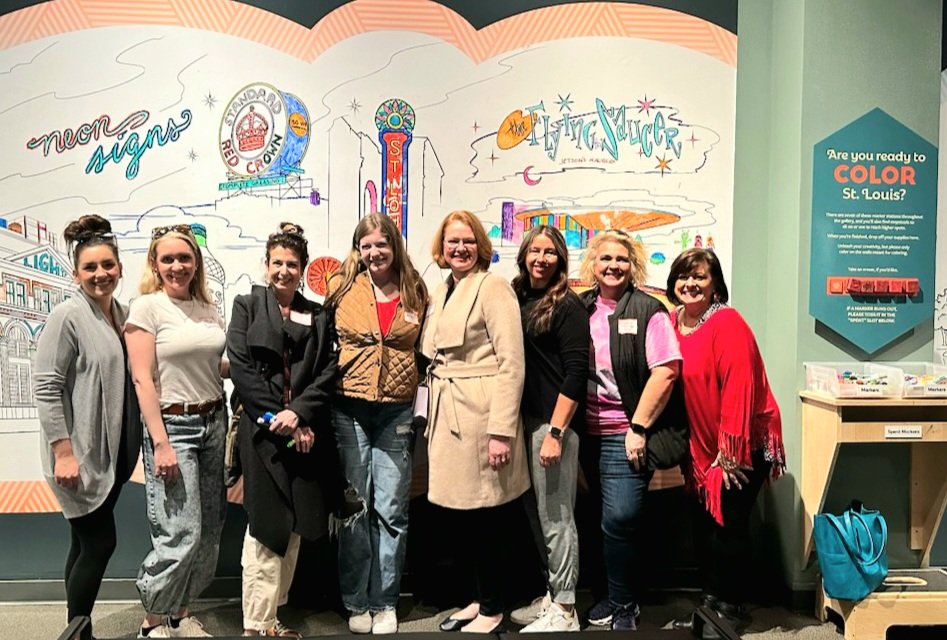 cyberteacher's tweet photo. I had a wonderful day at @mohistorymuseum today! It was fun to learn & visit with my @AlphaPhiIntl sorority sisters!
🎨💃📸💯
#ColoringSTL #StLouis #MIZ https://t.co/DYHlXg1cN3