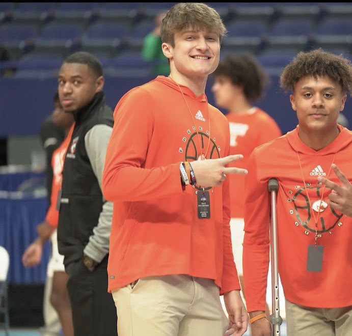 FelixWilson_5's tweet photo. I appreciate these 2 so much, their main sport isn’t even basketball but laid it on the line and both had season ending injuries that were devastating to our team they were key players, still showed up to practice and games and supported their brothers! https://t.co/V47A8Rc0s4