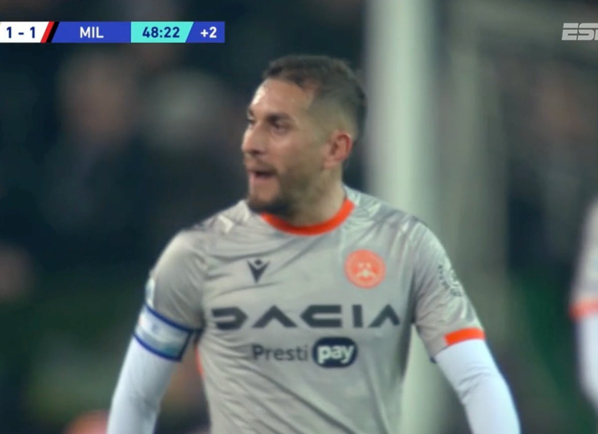 esloren's tweet image. Esa mano de Lovric
Es penal 
gracias a EL PRODUCTO #ElVAR se tiró 2 veces 
Zlatan Amo: su 1er intento fue ATAJADO x SILVESTRI

En la 2da chance cual Wanchope, la metió

El Tucu Pereyra líder Independiente se lo dedica a la de su MADRE sueca y a UN MILLÓN DE PRIMOS
#SerieA