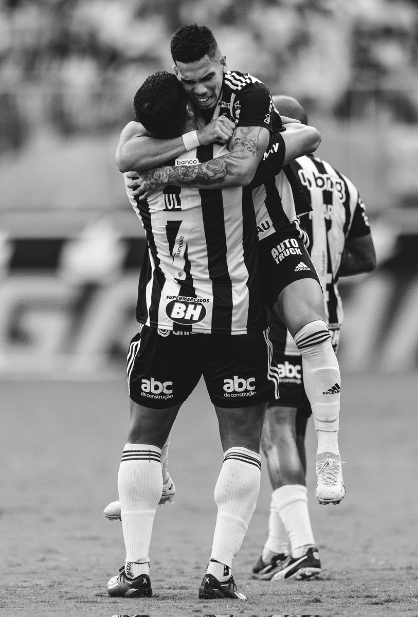 Paulinho__PH10's tweet photo. Vamos em busca do Tetra!! 
Aqui é Galo 🐓🔥 https://t.co/1CMB5OTytw