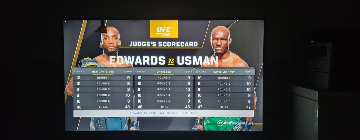 CaesarMarine's tweet photo. The scores #UFC286 @USMAN84kg vs  @Leon_edwardsmma https://t.co/3XopvksROn