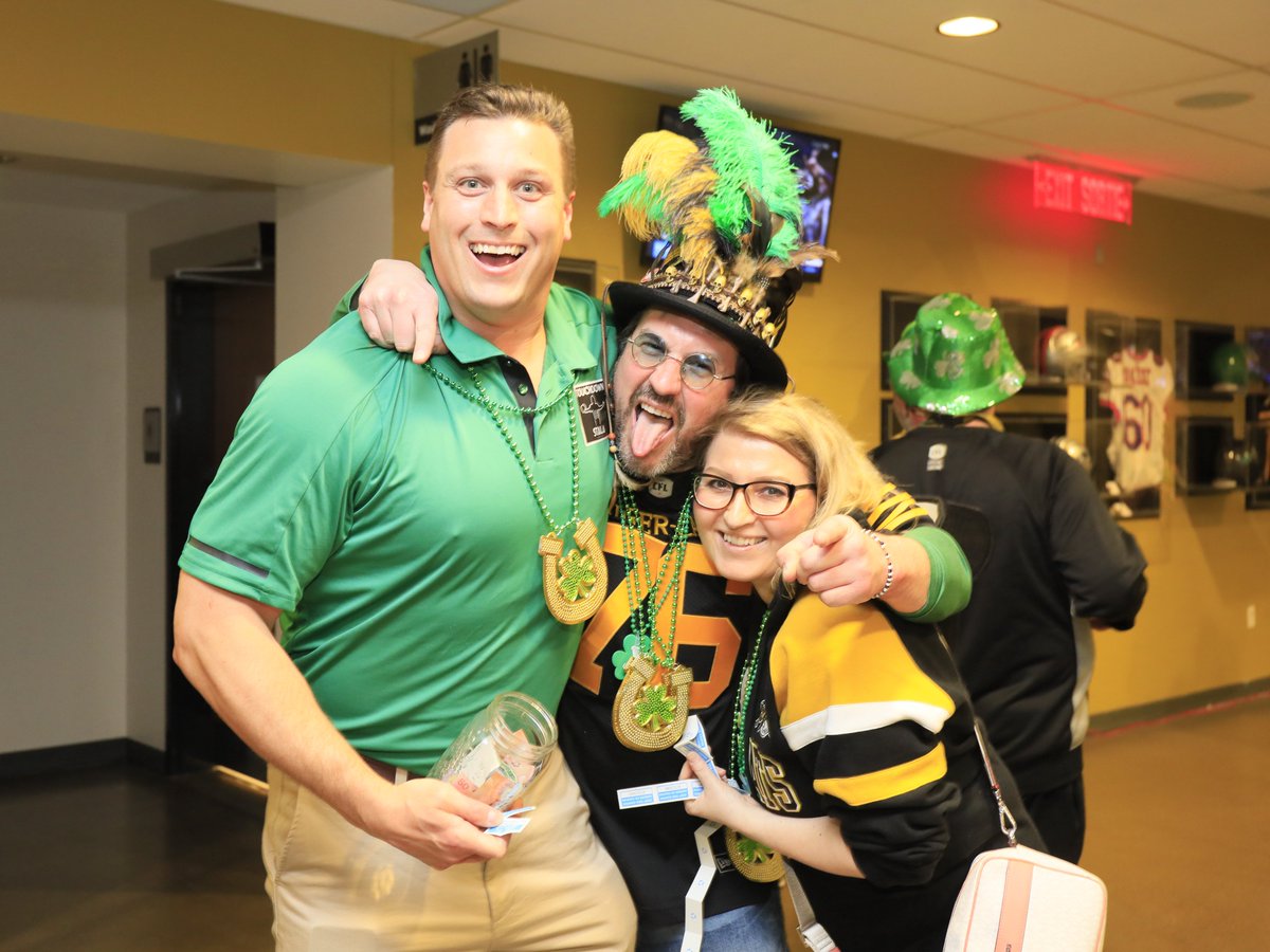 BobButrym's tweet photo. 2/2
The HTCAA St. Paddy's Day celebration was held to raise funds for local minor football and assistance efforts for @CFLPA alumni.
The strong & cerebral @PeterDyakowski always working the room with #Ticats fixer Dapper Dylan @ticatsfan7. 'Twas a fun time at the #DonutBox https://t.co/wQw3x2s1TW