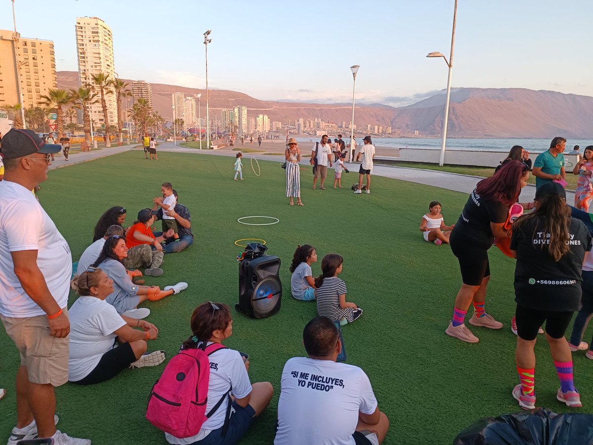 Vida_Down_Iqq's tweet photo. Este mes celebramos el día internacional del síndrome de Down, fortaleciendo la participación de las familias, hoy junto a los socios de la agrupación y sus familias, realizamos un picnic #BarquitoDePapel voluntarios de #Pilpintu @SenadisTarapac @Camila_NavarroP @camicastillo90 https://t.co/HDrbyR9H3N
