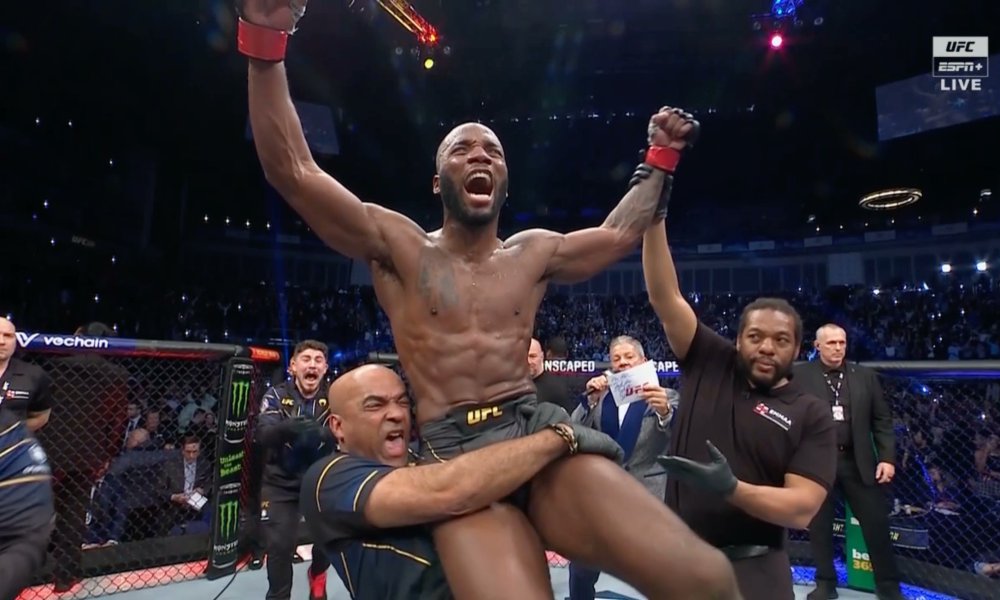 UFCcentral's tweet photo. Leon Edwards tonight:

120 Significant Strikes (74%)
87 Significant Strikes absorbed (42%)
TDD: 73% (11/15)
Won by DEC 🏆 https://t.co/TjXBXxcJmm