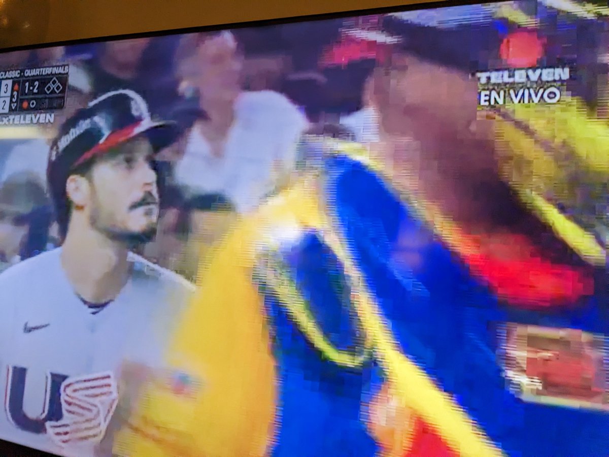 ANTONIOSOUBLETT's tweet photo. #beisbolxteleven desde Orlando Florida.... Arriba Venezuela!!! A mantener el invicto!!!! https://t.co/Sb6q8Sr4Lh