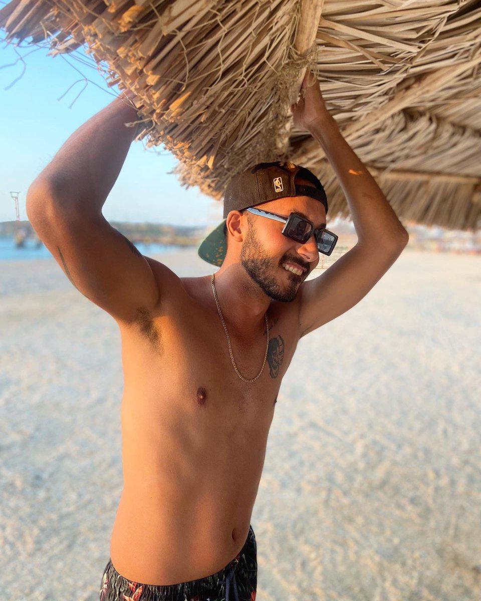 Miguel_aular's tweet photo. Lo mío son las fotos en la playa definitely https://t.co/47zYOjLYnS