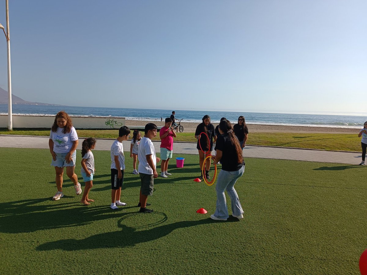 Vida_Down_Iqq's tweet photo. Este mes celebramos el día internacional del síndrome de Down, fortaleciendo la participación de las familias, hoy junto a los socios de la agrupación y sus familias, realizamos un picnic #BarquitoDePapel voluntarios de #Pilpintu @SenadisTarapac @Camila_NavarroP @camicastillo90 https://t.co/HDrbyR9H3N