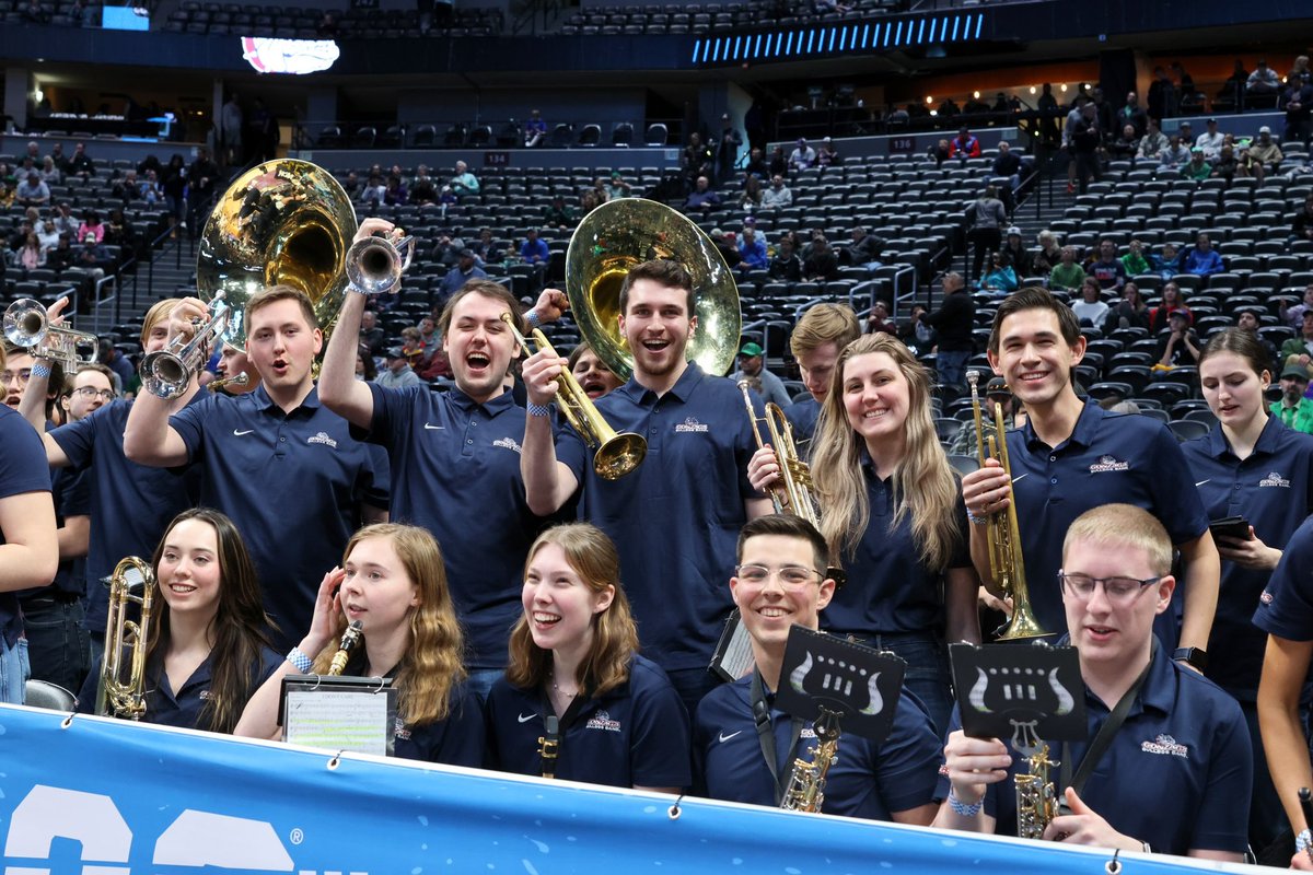 Gonzaga_Band's tweet photo. Shots from Denver ❤️💙🐶📸 #BulldogBand #Gonzaga #MarchMadness https://t.co/LNhfGGRgW6