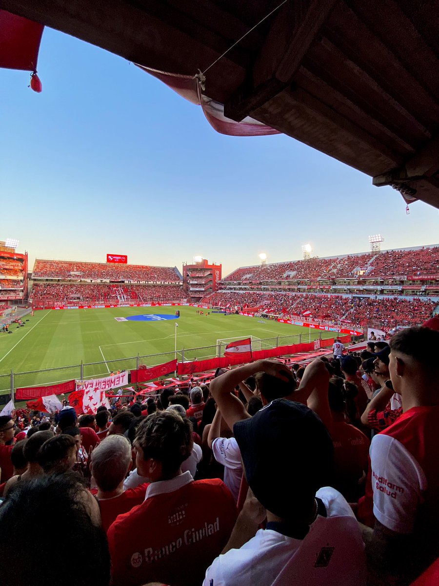 Que cancha hermosa ❤️🇦🇹
