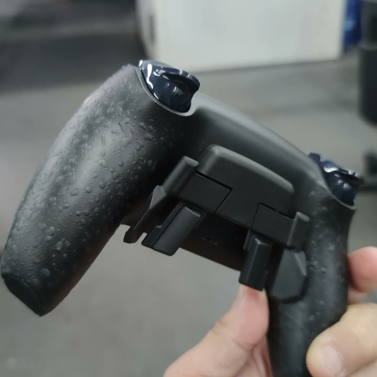 GGControles's tweet image. O controle de pegada perfeita existe e está aqui na GGControles.
Zero delay mecânico 🔥
Zero delay eletrônico 🔥
Slide comando central 🔥
Tripla região de aperto nas paddles laterais, moldando o controle para qualquer formato de mão ✋
Click de mouse 🖱️ Stop 🔥