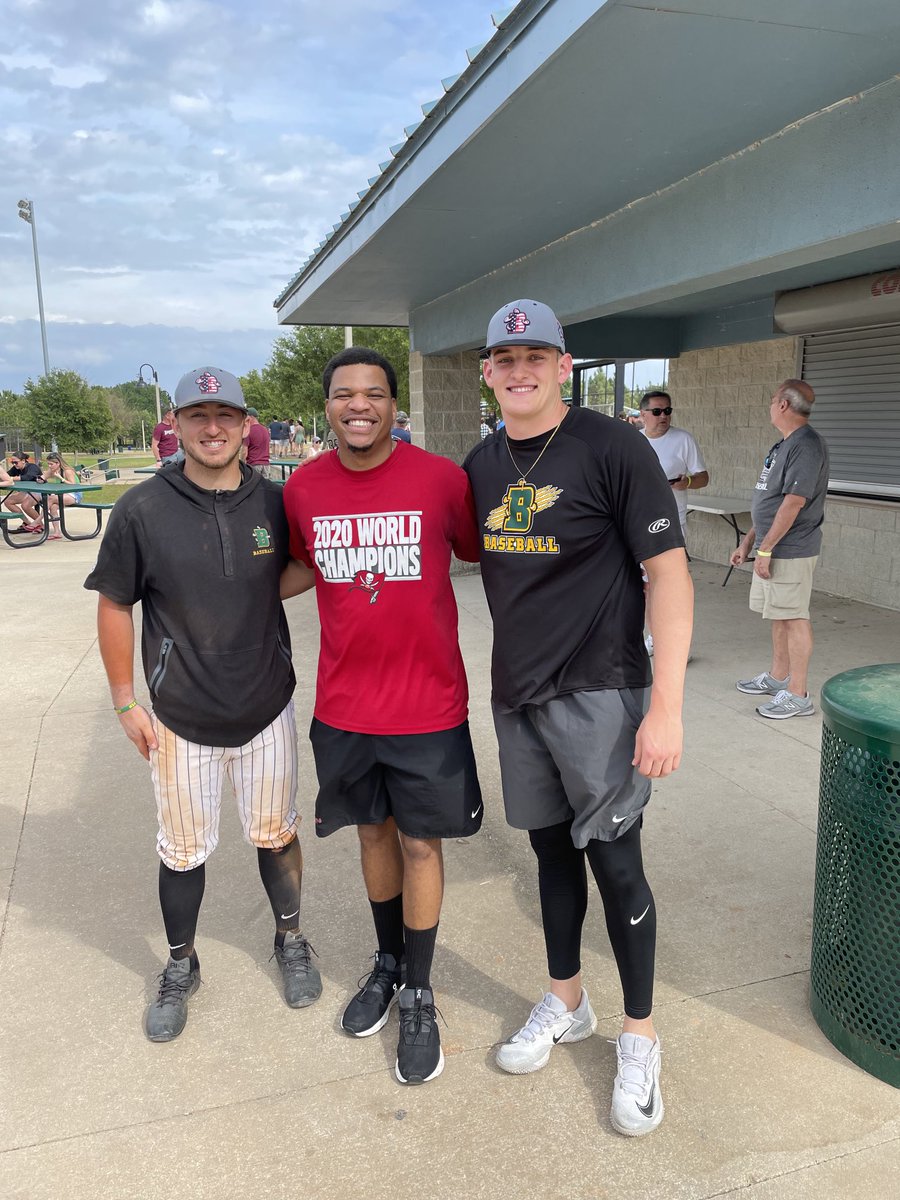 crushball's tweet photo. ⁦@NYCBLbaseball⁩ ⁦@BportBaseball⁩ ⁦@StingerSport⁩ “Catching up with guys” in Florida! 2021 NYCBL Champs Nick Pastore, soon to be Dr. Lawrence Hamilton, Justin DelVecchio! Still Crushin’ it! https://t.co/tHkvcGRanL