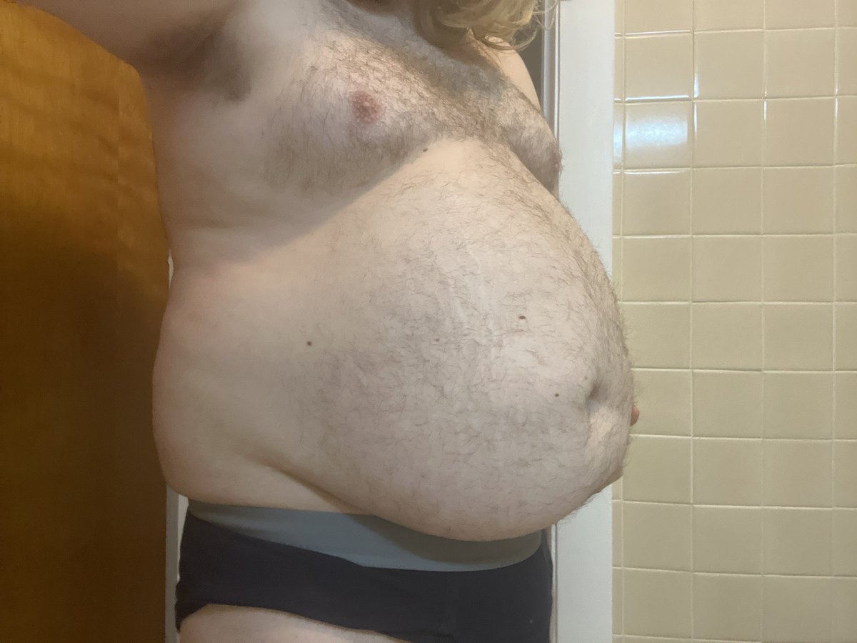Hobb1Hobbit's tweet photo. #fat #grommr #weightgain #pig https://t.co/JsfGqCIenL