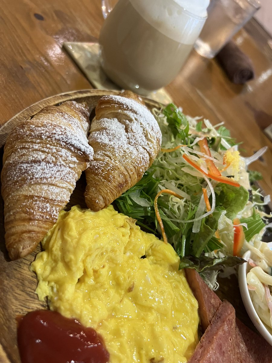 toypoo2011's tweet photo. 池間島のジェラートcafe
#ninufa #ハート岩
クロワッサンとオムレツが特に美味しかった
#cafedeM https://t.co/uCMsROtXiV