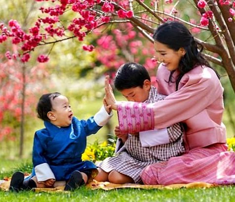 Royal Family of Bhutan tweet media