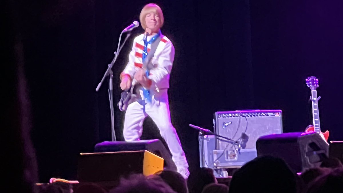 Indira Wojcik tweet media