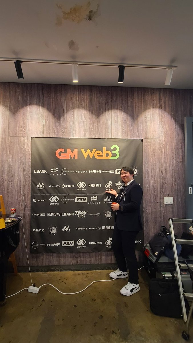 후기 <a href="/CCCC_Official/">C.C.C.C</a> Gm Web3
VMR unit

"THE BIG MOUSE" 밴드가 대뷔를 했습니다. 피아노트리오 + 기타 + 브라스 3의 7인 구성의 밴드였습니다!

오프닝과 인터미션, 엔딩을 장식했습니다.