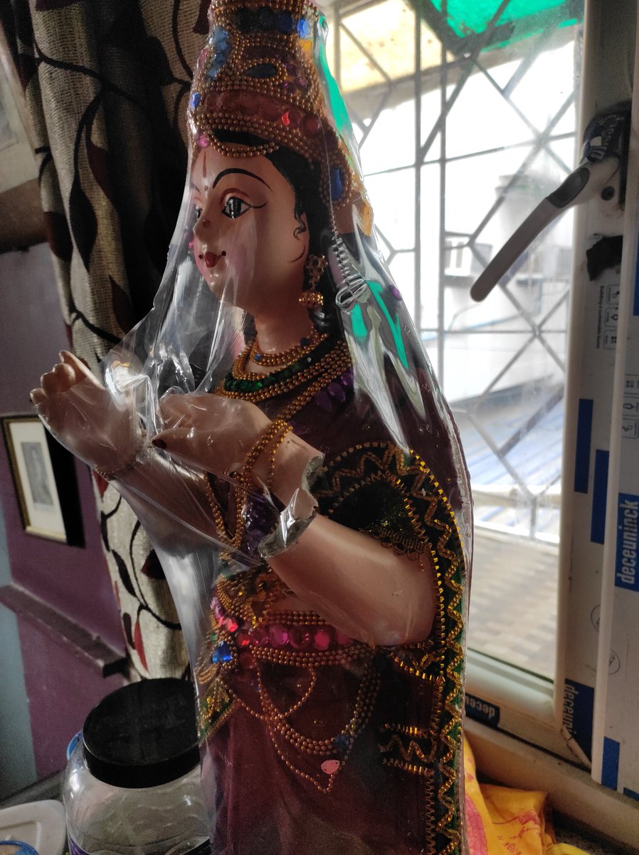 anant1985_1's tweet photo. @IndiGo6E fragile item(an idol) damaged by indigo on flight from Chennai to Kol(via Kochi) on 6th March.Though it was checked in a fragile item at Chennai,it was shockingly received on the baggage belt at Kolkata. https://t.co/t2kMGpAdbS