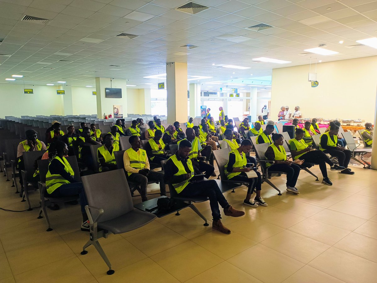 BwambaleJoabJb's tweet photo. Overall, it was an eye-opening experience, and I'm grateful to @UIPEKlaBranch and @UgandaCAA for organizing the trip. I look forward to applying what I learned in my studies and future career. #EngineeringTrip
Thank you @UIPEKlaBranch https://t.co/vR2HlXbB9T