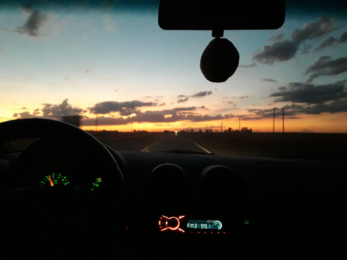 tengo una obsesión por el cielo, ¡que belleza! 💙