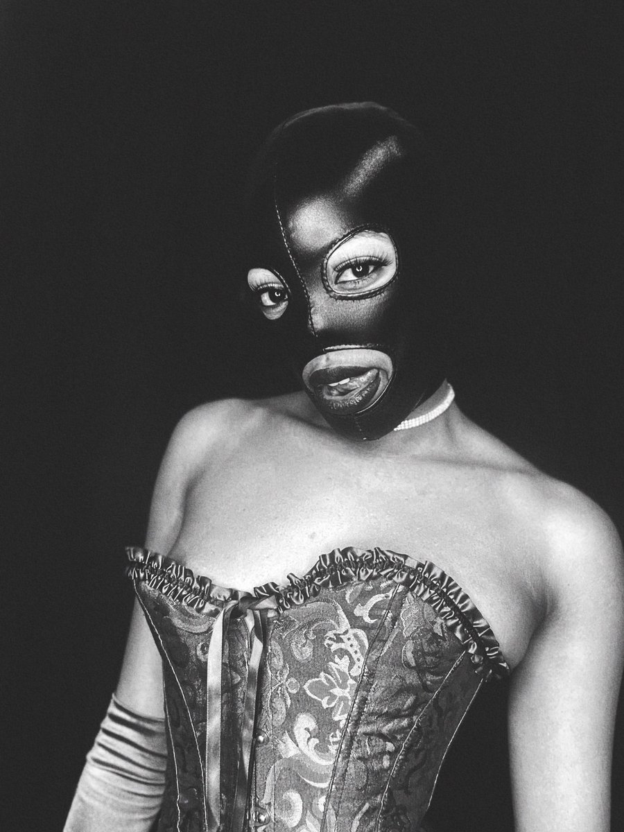 therealafromami's tweet photo. Faceless beauty #afromami #onlyfans #facelessbeauty #maskmeup #ShadowAndBone https://t.co/1RtJ0rs159
